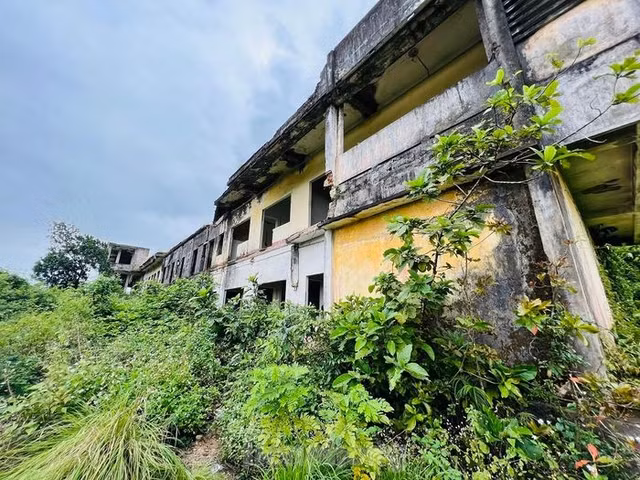 Cận cảnh dự án công viên Thiên Bút thành nơi tiêm chích ma túy - Hình 4 Can canh du an cong vien Thien But thanh noi tiem chich ma tuy-Hinh-4