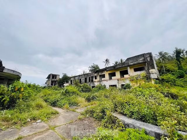 Cận cảnh dự án công viên Thiên Bút thành nơi tiêm chích ma túy - Hình 3 Can canh du an cong vien Thien But thanh noi tiem chich ma tuy-Hinh-3