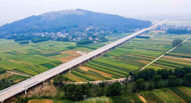 Cận cảnh cao tốc Mai Sơn - QL45 chuẩn bị hoàn thành - Hình 12 Can canh cao toc Mai Son - QL45 chuan bi hoan thanh-Hinh-12