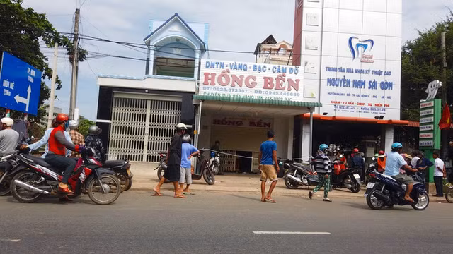 Một tiệm vàng mất trộm 7 tỷ trong đêm Mot tiem vang mat trom 7 ty trong dem