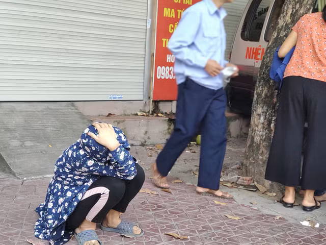 Nam sinh 18 tuoi chay Grab bi giet o bai dat hoang: Hinh anh dau long trong le tang-Hinh-3