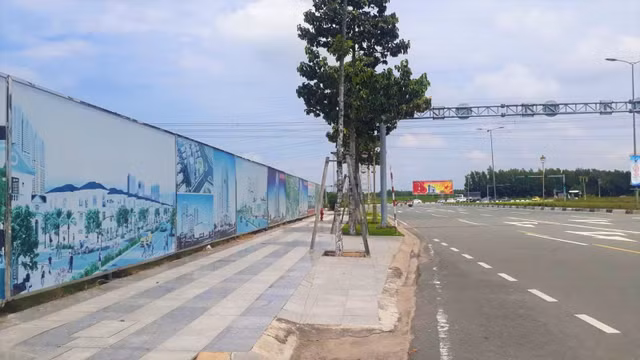 Nguồn gốc khu đất vàng 43ha ở Bình Dương bán rẻ cho doanh nghiệp đang gây nhiều tranh cãi Nguon goc khu dat vang 43ha o Binh Duong ban re cho doanh nghiep dang gay nhieu tranh cai
