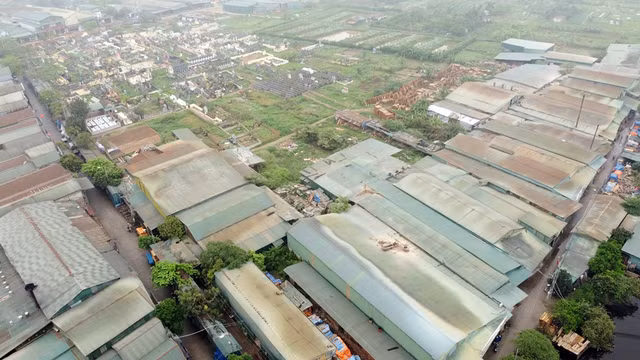 Phó Phòng Tài nguyên huyện Đan Phượng nói gì về vụ 'nhà xưởng xây trên đất nông nghiệp'? Pho Phong Tai nguyen huyen Dan Phuong noi gi ve vu 'nha xuong xay tren dat nong nghiep'?