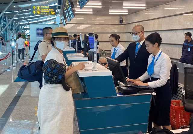 Cận cảnh nhà ga hàng không hơn 2.200 tỷ ở Huế - Hình 2 Can canh nha ga hang khong hon 2.200 ty o Hue-Hinh-2