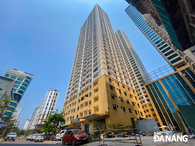Ảnh: Tháo dỡ các căn hộ trái phép ở Mường Thanh Sơn Trà - Hình 3 Anh: Thao do cac can ho trai phep o Muong Thanh Son Tra-Hinh-3