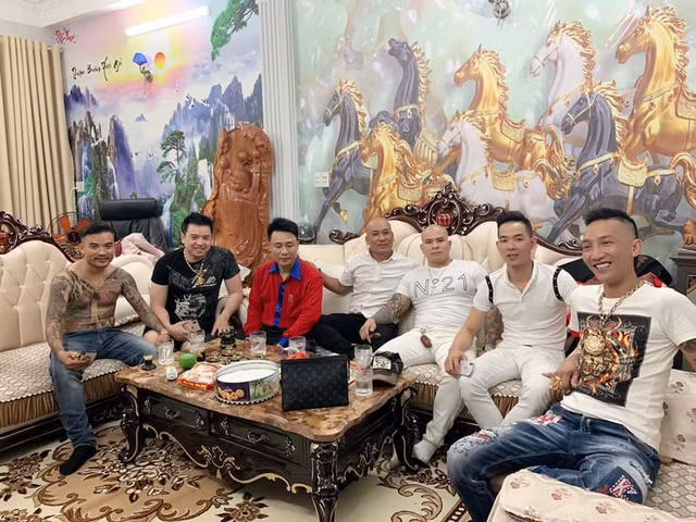 Huan “hoa hong” nuoi mot dan dan em de di bao ke doi no, cho vay cat co?-Hinh-5