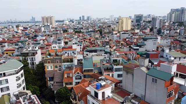 Nhan nhản công trình cơi nới, có dấu hiệu vi phạm ở Nghĩa Đô? - Hình 2 Nhan nhan cong trinh coi noi, co dau hieu vi pham o Nghia Do?-Hinh-2
