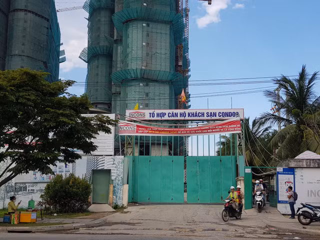 Cận cảnh dự án khách sạn CONDO 2 Đà Nẵng nơi có công nhân rơi lầu tử vong Can canh du an khach san CONDO 2 Da Nang noi co cong nhan roi lau tu vong