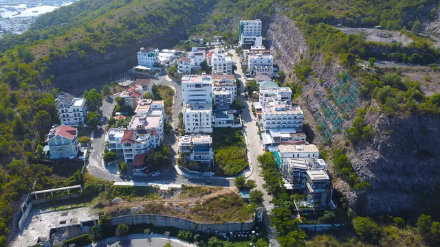 'Cắt ngọn' nhiều công trình vi phạm tại dự án Ocean View Nha Trang 'Cat ngon' nhieu cong trinh vi pham tai du an Ocean View Nha Trang