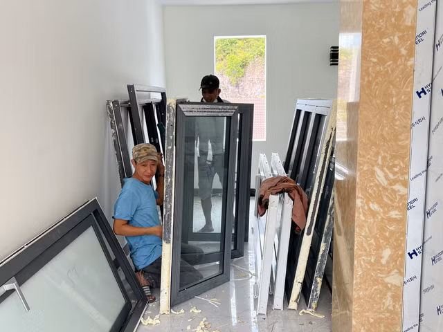 'Cắt ngọn' nhiều công trình vi phạm tại dự án Ocean View Nha Trang - Hình 10 'Cat ngon' nhieu cong trinh vi pham tai du an Ocean View Nha Trang-Hinh-10