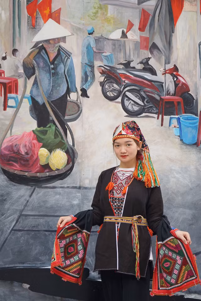 Nhung sinh vien mang “khoi bep” xuong pho xuyen Tet-Hinh-3