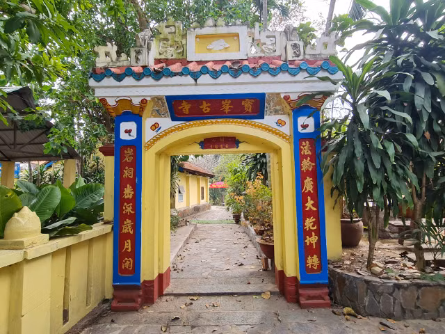8 địa điểm du xuân đầu năm mới nhất định phải ghé thăm tại Đồng Nai - Hình 22 8 dia diem du xuan dau nam moi nhat dinh phai ghe tham tai Dong Nai-Hinh-22