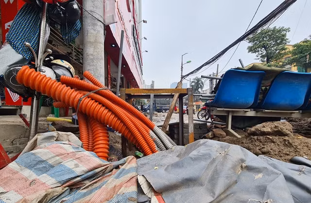 Dân khổ sở khi dự án mở rộng phố Vũ Trọng Phụng quá chậm tiến độ - Hình 10 Dan kho so khi du an mo rong pho Vu Trong Phung qua cham tien do-Hinh-10