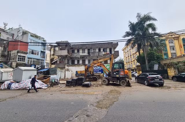 Dân khổ sở khi dự án mở rộng phố Vũ Trọng Phụng quá chậm tiến độ - Hình 3 Dan kho so khi du an mo rong pho Vu Trong Phung qua cham tien do-Hinh-3