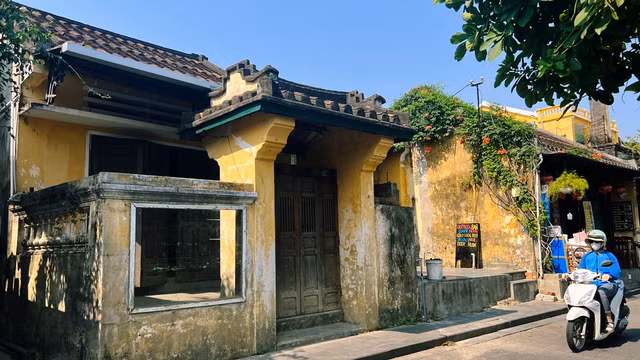 Ngắm vẻ đẹp dịu dàng của phố cổ Hội An - Hình 10 Ngam ve dep diu dang cua pho co Hoi An-Hinh-10
