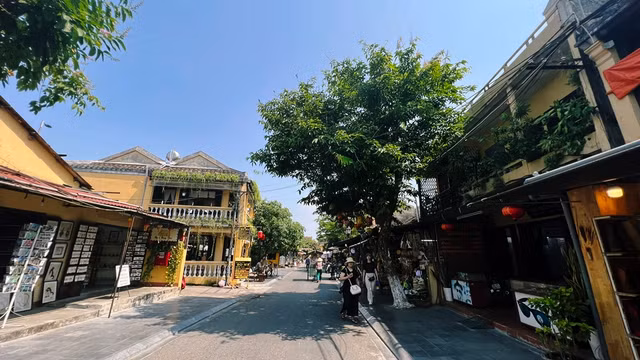Ngắm vẻ đẹp dịu dàng của phố cổ Hội An - Hình 8 Ngam ve dep diu dang cua pho co Hoi An-Hinh-8