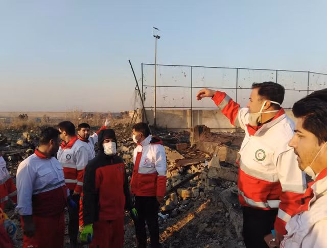 Hien truong vu may bay Boeing 737 roi o Iran, toan bo 176 nguoi thiet mang-Hinh-6
