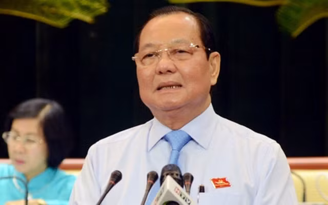 Chân dung dàn cựu lãnh đạo TP HCM vừa bị đề nghị kỷ luật - Hình 2 Chan dung dan cuu lanh dao TP HCM vua bi de nghi ky luat-Hinh-2