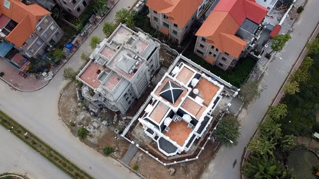 Cận cảnh nhiều biệt thự khủng bên trong khu đô thị mới Phú Lương - Hình 2 Can canh nhieu biet thu khung ben trong khu do thi moi Phu Luong-Hinh-2