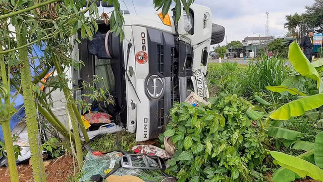 Tai nạn thảm khốc tại Đắk Nông 5 người chết: Nạn nhân thoát chết kể lại giây phút kinh hoàng - Hình 5 Tai nan tham khoc tai Dak Nong 5 nguoi chet: Nan nhan thoat chet ke lai giay phut kinh hoang-Hinh-5