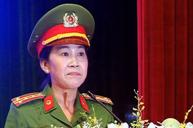 Đồng Nai: Bổ nhiệm 1 Phó Giám đốc Công an, 2 lãnh đạo nghỉ chờ hưu - Hình 3 Dong Nai: Bo nhiem 1 Pho Giam doc Cong an, 2 lanh dao nghi cho huu-Hinh-3