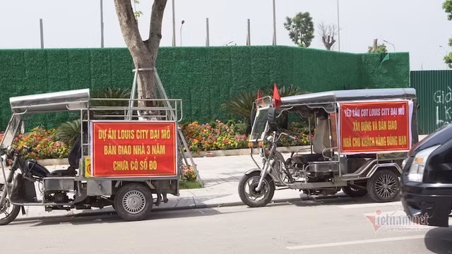 Tái xuất sau 10 năm đắp chiếu, đại dự án Louis City Hoàng Mai lại gặp biến Tai xuat sau 10 nam dap chieu, dai du an Louis City Hoang Mai lai gap bien