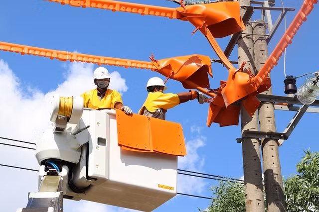 Doanh nghiệp thiệt hại vì cắt điện đột ngột, khiếu nại ở đâu? Doanh nghiep thiet hai vi cat dien dot ngot, khieu nai o dau?