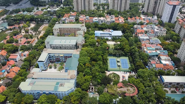 Hà Nội: Hàng quán lấn chiếm vỉa hè, biệt thự đua nhau cơi nới ở KĐT Mỹ Đình 2 Ha Noi: Hang quan lan chiem via he, biet thu dua nhau coi noi o KDT My Dinh 2