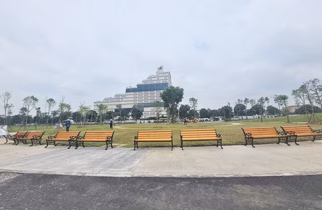Cận cảnh tiến độ công trình công viên lớn nhất quận Nam Từ Liêm - Hình 10 Can canh tien do cong trinh cong vien lon nhat quan Nam Tu Liem-Hinh-10