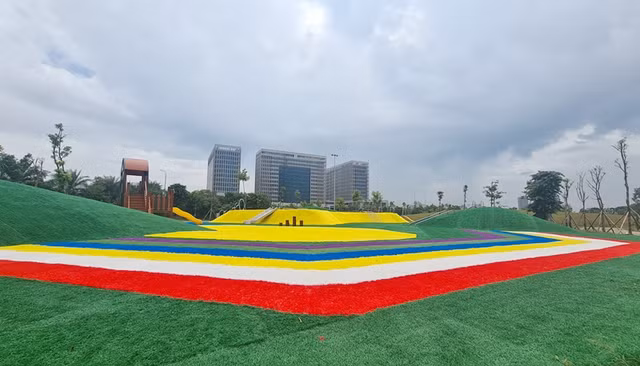 Cận cảnh tiến độ công trình công viên lớn nhất quận Nam Từ Liêm - Hình 7 Can canh tien do cong trinh cong vien lon nhat quan Nam Tu Liem-Hinh-7