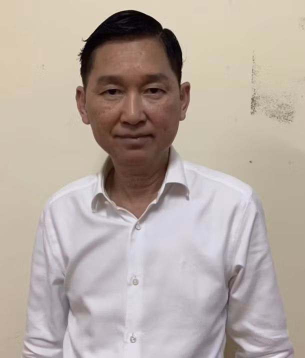 Cận mặt 5 cán bộ ở TP HCM bị khởi tố trong một ngày Can mat 5 can bo o TP HCM bi khoi to trong mot ngay