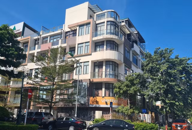 Cận cảnh 'chuồng cọp' quây kín khu biệt thự liền kề HD Mon City triệu đô - Hình 10 Can canh 'chuong cop' quay kin khu biet thu lien ke HD Mon City trieu do-Hinh-10