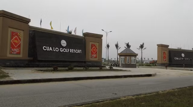 Sau 15 năm được cấp phép, dự án Golf Biển Cửa Lò vẫn chỉ là đất trống, nhếch nhác Sau 15 nam duoc cap phep, du an Golf Bien Cua Lo van chi la dat trong, nhech nhac