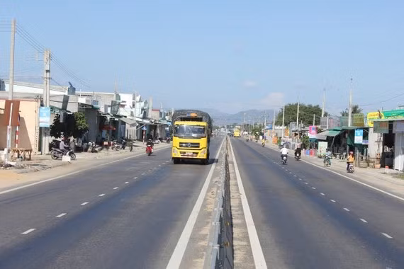 Những trạm BOT gặp khó khăn đang kiến nghị dùng ngân sách mua lại - Hình 6 Nhung tram BOT gap kho khan dang kien nghi dung ngan sach mua lai-Hinh-6