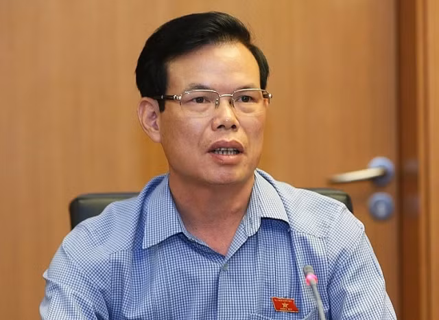 Điểm mặt những quan chức cấp cao bị kỷ luật, đi tù trong năm 2019 - Hình 5 Diem mat nhung quan chuc cap cao bi ky luat, di tu trong nam 2019-Hinh-5