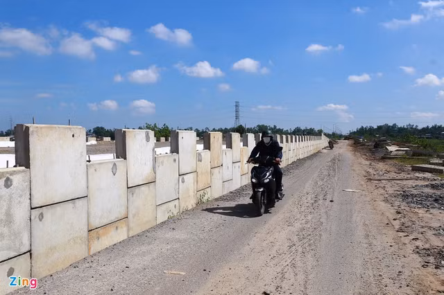 Dự án đường vành đai nghìn tỷ Tây Đà Nẵng: Nhiều hạng mục vẫn còn ngổn ngang - Hình 4 Du an duong vanh dai nghin ty Tay Da Nang: Nhieu hang muc van con ngon ngang-Hinh-4