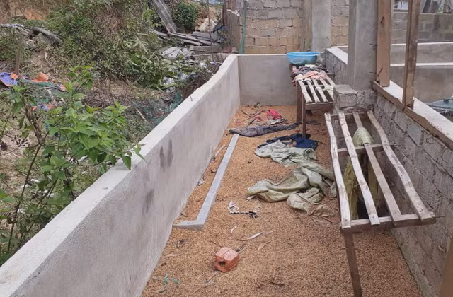 Bùi Văn Công diễn lại cảnh đồi bại với nữ sinh giao gà - Hình 6 Bui Van Cong dien lai canh doi bai voi nu sinh giao ga-Hinh-6