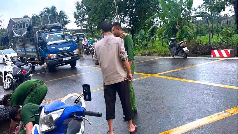 Thầy giáo thể dục sát hại nữ nhân viên thiết bị do mâu thuẫn tình ái