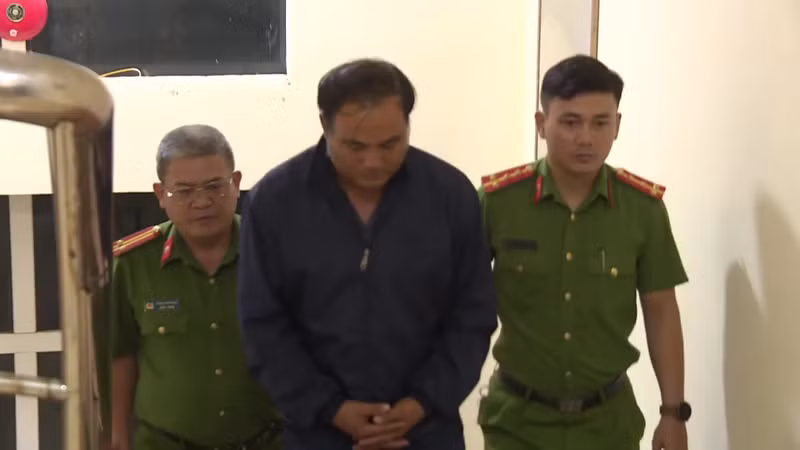 Video lời khai của thầy giáo sát hại nữ nhân viên thư viện do ghen tuông 