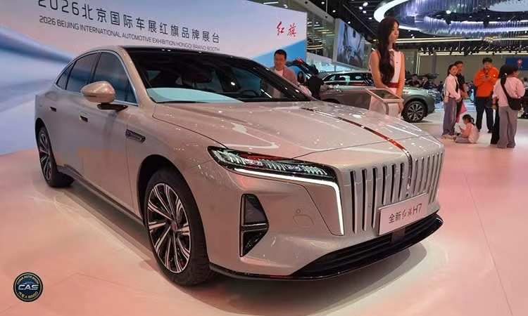 Hongqi H7 PHEV mới từ 671 triệu đồng, chạy 240 km không "uống 1 giọt xăng"