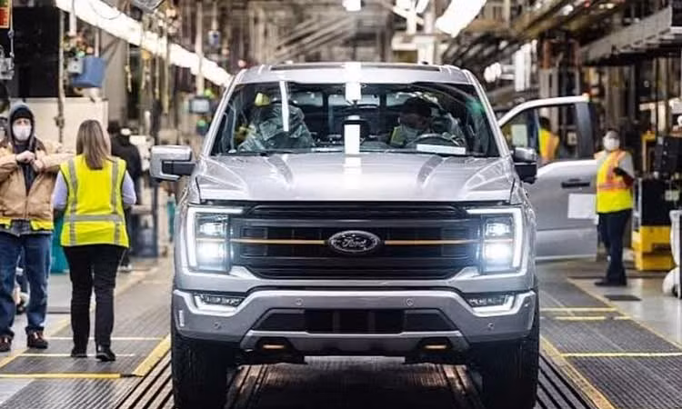 F-Serie - bán tải bán chạy nhất của Ford bất ngờ bị tạm ngừng sản xuất
