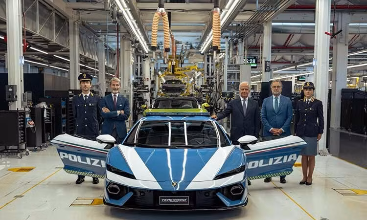 Siêu xe Lamborghini Temerario cho cảnh sát Ý làm nhiệm vụ đặc biệt