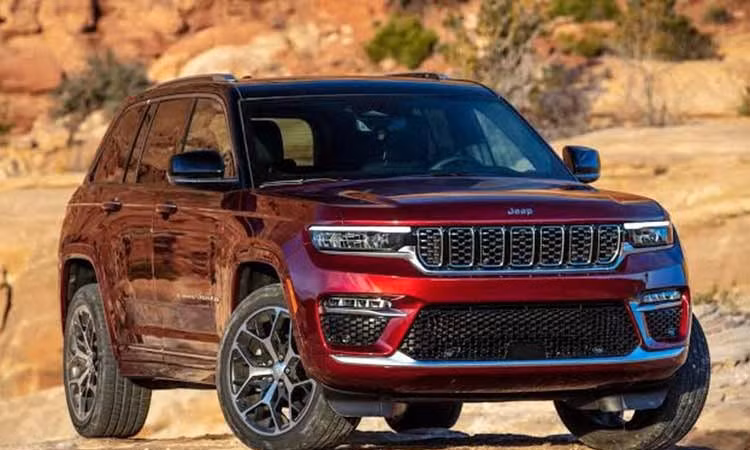 Jeep Grand Cherokee bị triệu hồi vì lỗi hệ thống kiểm soát áp suất lốp