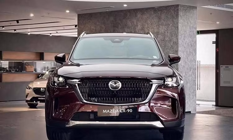 Mazda CX-90 PHEV tại Việt Nam đang được đại lý giảm tới 81 triệu đồng