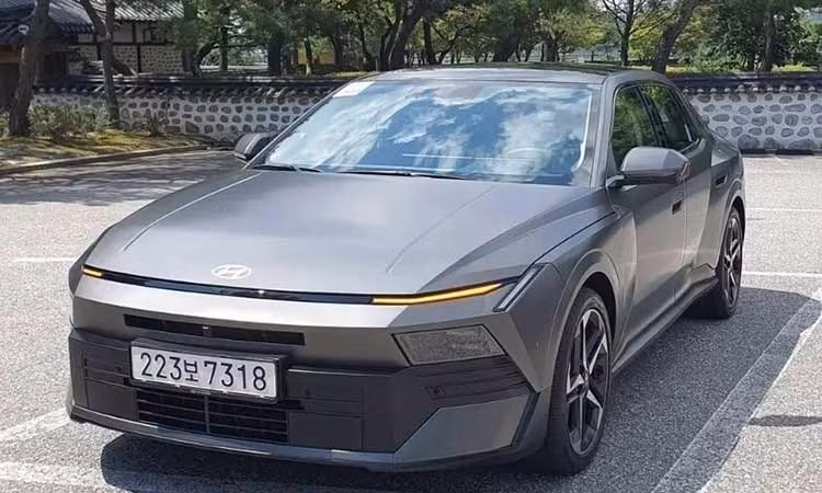 Mục sở thị Hyundai Elantra 2027 vừa ra mắt, giá từ 453 triệu đồng