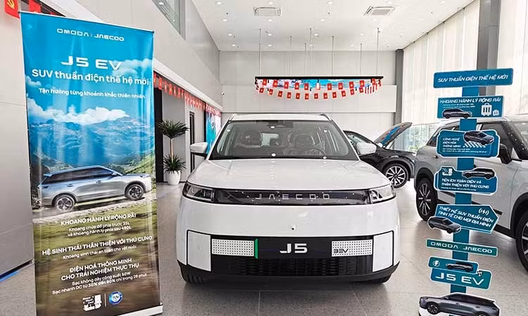 Jaecoo J5 đang giảm đến 150 triệu đồng, khởi điểm chỉ từ 499 triệu đồng