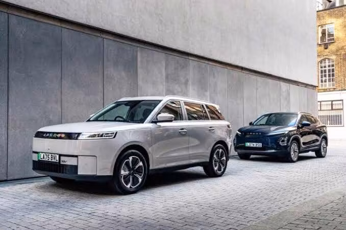 Jaecoo J7, J5 và Omoda C5 lọt Top 10 ôtô bán chạy tại Anh tháng 8/2026