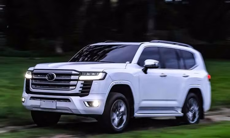  Toyota Land Cruiser 300 2027 sắp ra mắt, thay đổi lớn ở hệ truyền động