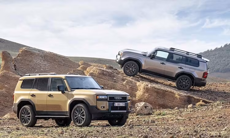 Toyota Land Cruiser Prado có động thái mới sau màn ra mắt Mitsubishi Pajero