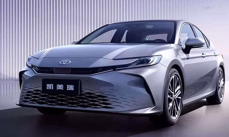 Mục sở thị Toyota Camry 2027 - màn hình khủng, giá chỉ từ 666 triệu đồng